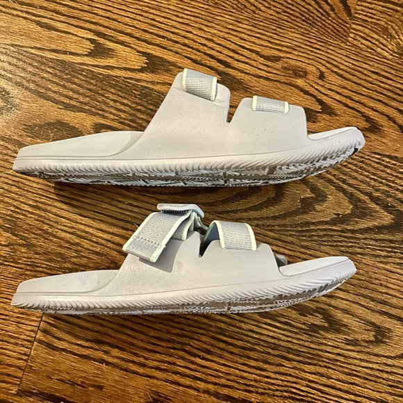 Chaco Women’s Chillos Slide Size 10- great condition - Picture 8 of 8